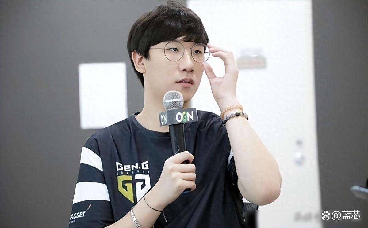 DRX绝杀JDG，Ruler单局斩获MVP峡谷大战淘汰赛，让粉丝疯狂欢呼